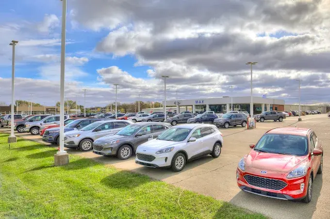 Dealership gallery photo 7